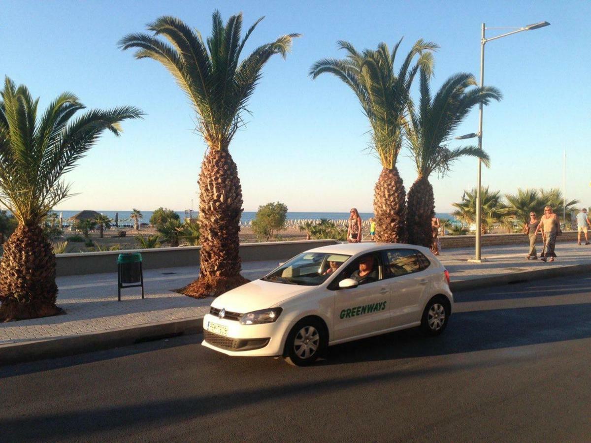 Korona Beach Apartments I Rethymno Esterno foto